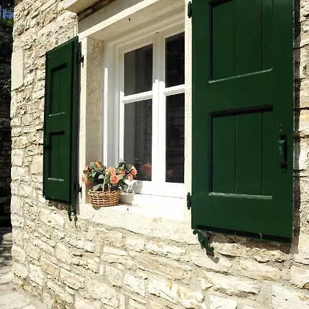 Thresher's House *